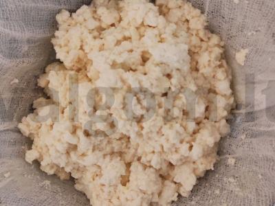 Naminis sūris iš kefyro, varškės ir ožkos pieno Žingsnis 2