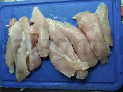 Traškios vištienos juostelės. Žingsnis 1