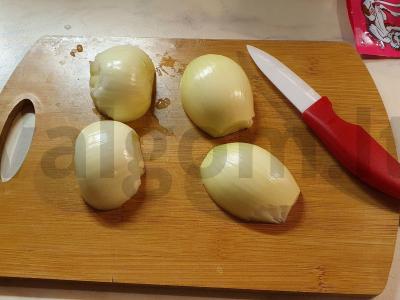 Naminiai maltos mėsos paplotėliai su svogūnais Žingsnis 1