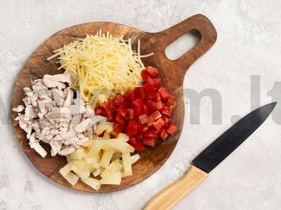 Ispaniškos rožių salotos Žingsnis 1