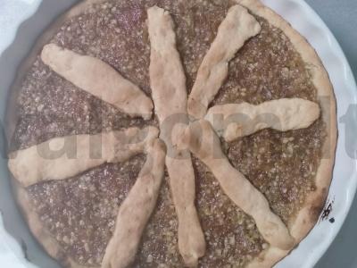 Naminis pyragas su uogiene ir riešutais Žingsnis 8