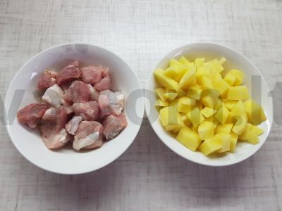 Kiauliena ir daržovės greitiems pietums Žingsnis 1