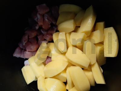 Troškinys su bulvėmis ir kopūstais Žingsnis 1