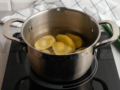 Bulvių košė su žaliaisiais svogūnais ir česnakais Žingsnis 2