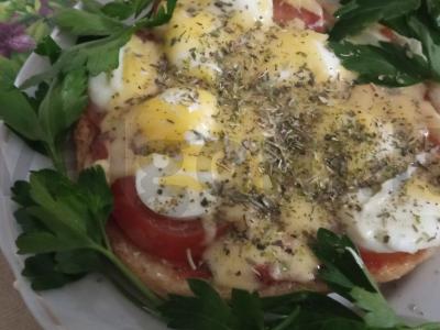 Pica su mocarela ir Provanso žolelėmis pagrindine nuotrauka