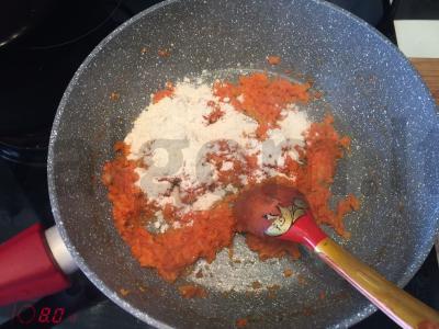 Mėsos kukuliai su pomidorų padažu Žingsnis 3