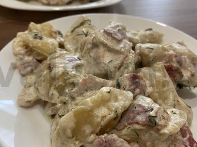 Paruošti koldūnai su grietinėlės ir šoninės padažu pagrindine nuotrauka