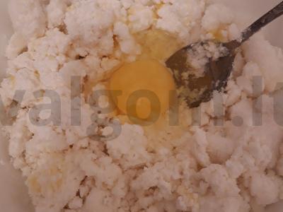 Aromatingas karališkasis pyragas Žingsnis 1