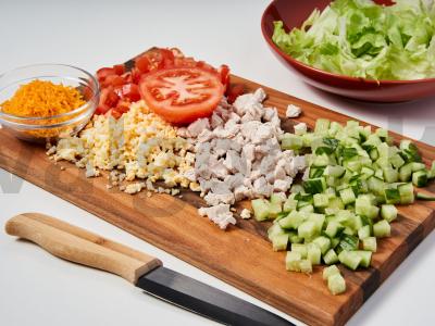 Vištienos ir aisbergo salotos Žingsnis 1