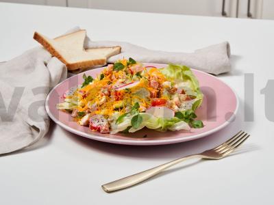 Vištienos ir aisbergo salotos pagrindine nuotrauka