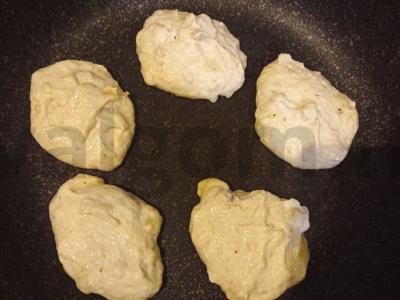 Dietiniai bananų blyneliai Žingsnis 4