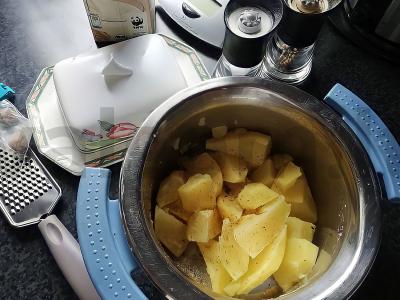 Kaliaropės su bulvių koše ir kiaušiniene Žingsnis 3