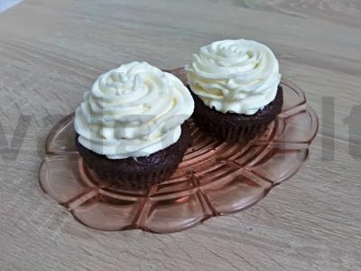 Varškės kremas desertams pagrindine nuotrauka