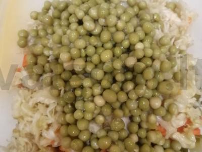 Vinaigrette su marinuotais agurkais ir žirneliais Žingsnis 6