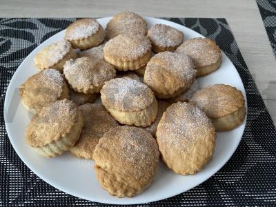 Aromatingi naminiai sausainiai su grietine pagrindine nuotrauka