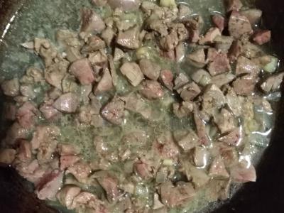 Ryžiai su vištienos kepenėlėmis Žingsnis 4