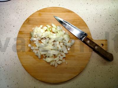 Lęšiai pomidorų padaže su svogūnais Žingsnis 2