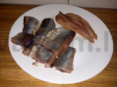 Sumuštiniai su silkės užkandžiais Žingsnis 1