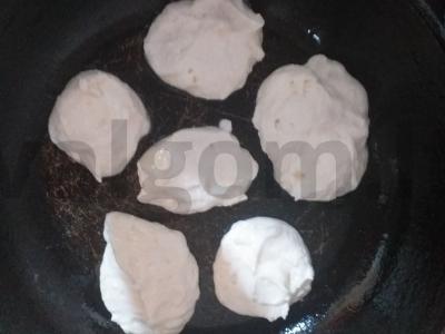 Minkšti varškės blyneliai Žingsnis 2