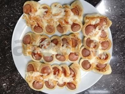 Dešrelės tešloje "Piknikas" pagrindine nuotrauka
