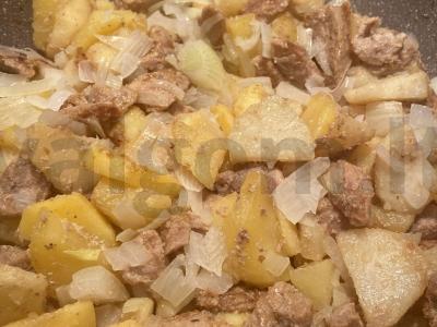 Kiaulienos kepsnys su bulvėmis pagrindine nuotrauka