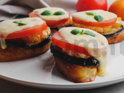 Sumuštiniai su baklažanais ir mandarinais pagrindine nuotrauka