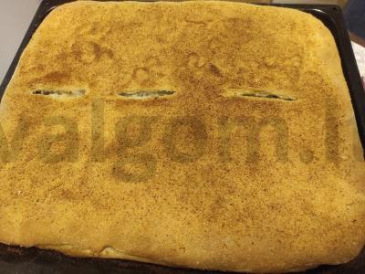 Pike's Piece of Cake. pagrindine nuotrauka