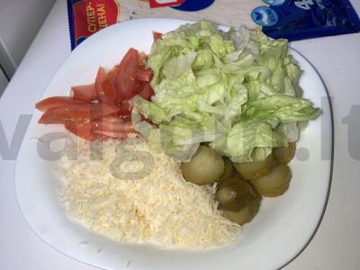 Naminė šavarma su kiauliena, sūriu, daržovėmis ir grietine Žingsnis 3