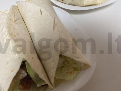 Naminė šavarma su kiauliena, sūriu, daržovėmis ir grietine Žingsnis 6