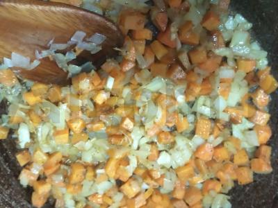 Kalakutienos sriuba su žaliaisiais žirneliais Žingsnis 3