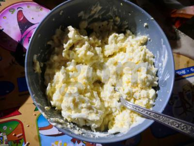 Sumuštiniai su šprotais Žingsnis 3