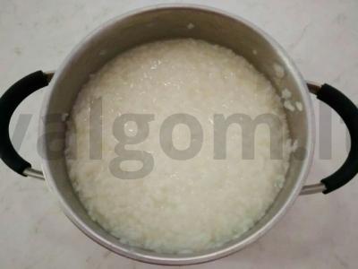 Ryžių pudingas su obuoliais Žingsnis 1