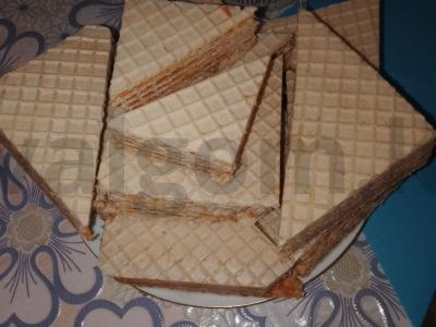 Vaflinis pyragas su kondensuotu pienu pagrindine nuotrauka