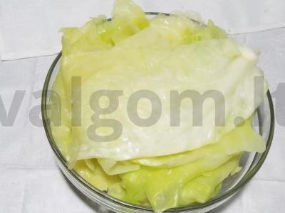 Įdaryti kopūstai grietinės padaže su pomidorų pasta Žingsnis 1