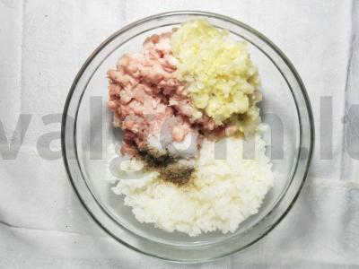 Įdaryti kopūstai grietinės padaže su pomidorų pasta Žingsnis 2