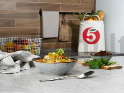 Daržovių sriuba su makaronais pagrindine nuotrauka