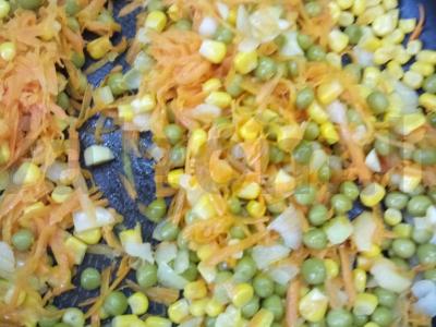 Vegetariškas plovas su žaliaisiais žirneliais Žingsnis 3