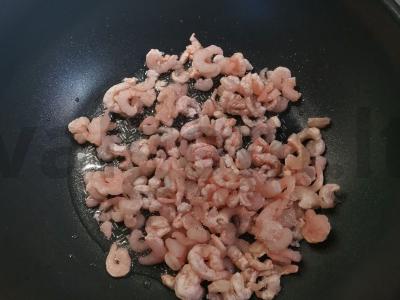 Makaronai su krevetėmis ir Provanso žolelėmis Žingsnis 2