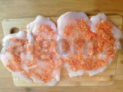 Vištienos suktinukas su kiaušinių blyneliais Žingsnis 4