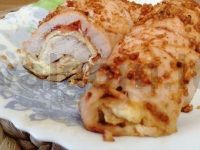 Vištienos suktinukas su kiaušinių blyneliais pagrindine nuotrauka