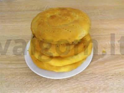 Pasninko plokštainis su raugintais kopūstais pagrindine nuotrauka