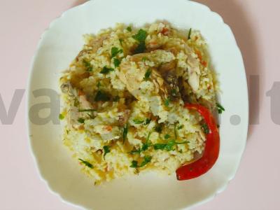 Aromatingas vištienos plovas pagrindine nuotrauka