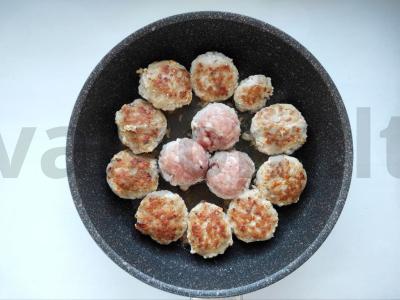 Mėsos kukuliai pomidorų padaže su baltosiomis pupelėmis Žingsnis 3