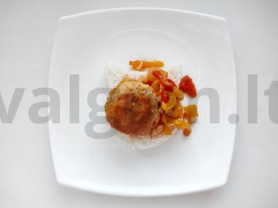 Mėsos kukuliai pomidorų padaže su baltosiomis pupelėmis pagrindine nuotrauka