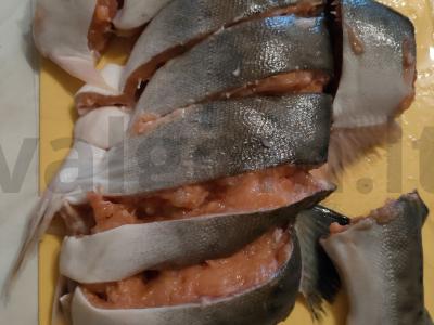 Aromatinga rausva lašiša su aštriomis bulvėmis orkaitėje Žingsnis 1