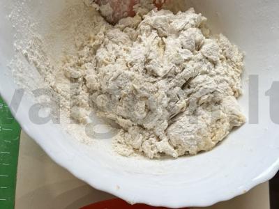 Chebureks yra traškūs išorėje ir sultingi viduje. Žingsnis 2