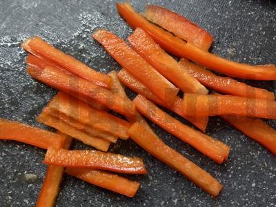 Makaronai su daržovėmis, kalakutiena ir grybais Žingsnis 2