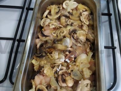 Troškinys su vištienos krūtinėle ir grybais Žingsnis 7