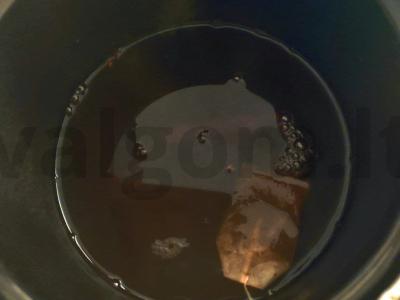 Aromatizuotas tamsusis romas grog su citrina Žingsnis 1