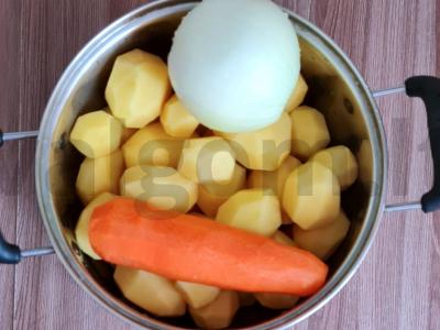 Keptos bulvės su vištiena majonezo marinate Žingsnis 1